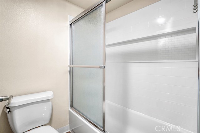 Detail Gallery Image 14 of 20 For 21500 Burbank #310,  Woodland Hills,  CA 91367 - 2 Beds | 2 Baths