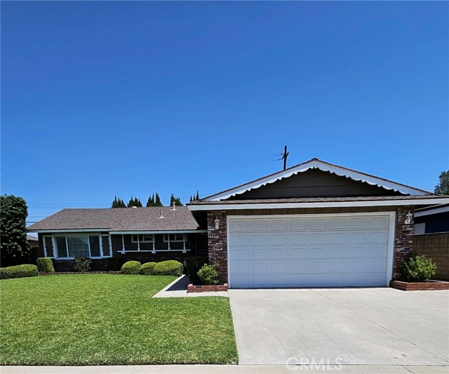 11709 Pounds Avenue, Whittier CA: https://media.crmls.org/medias/93cc7136-27c4-48c8-aa7f-eb6faf73109c.jpg