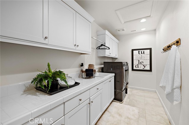 Detail Gallery Image 54 of 73 For 108 Heather Mist, Irvine,  CA 92618 - 5 Beds | 5/1 Baths