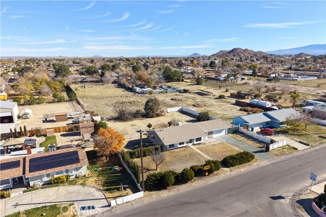 Detail Gallery Image 42 of 45 For 40596 Fieldspring, Lancaster,  CA 93535 - 3 Beds | 2 Baths