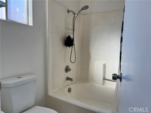 Detail Gallery Image 18 of 27 For 14629 Mountain High Dr, Fontana,  CA 92337 - 4 Beds | 2/1 Baths