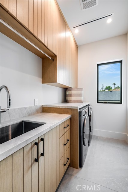 Detail Gallery Image 54 of 54 For 5929 Melvin Ave, Tarzana,  CA 91356 - 5 Beds | 6 Baths