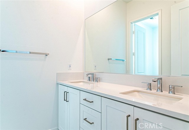 Detail Gallery Image 31 of 56 For 27225 Bush Mallow Ct, Valencia,  CA 91381 - 4 Beds | 3/1 Baths