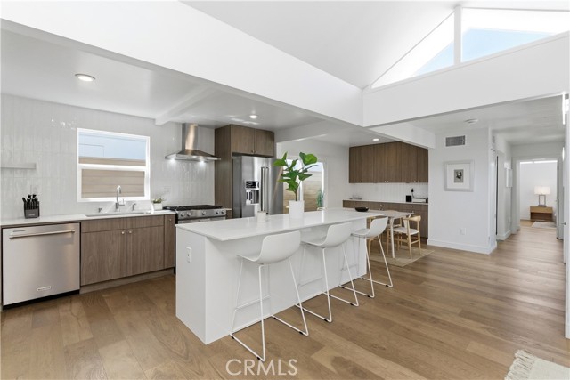 Detail Gallery Image 15 of 36 For 258 Walnut, Newport Beach,  CA 92663 - 3 Beds | 2 Baths