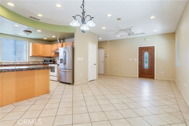 Detail Gallery Image 5 of 27 For 11023 San Juan St a,  Loma Linda,  CA 92354 - 3 Beds | 2 Baths