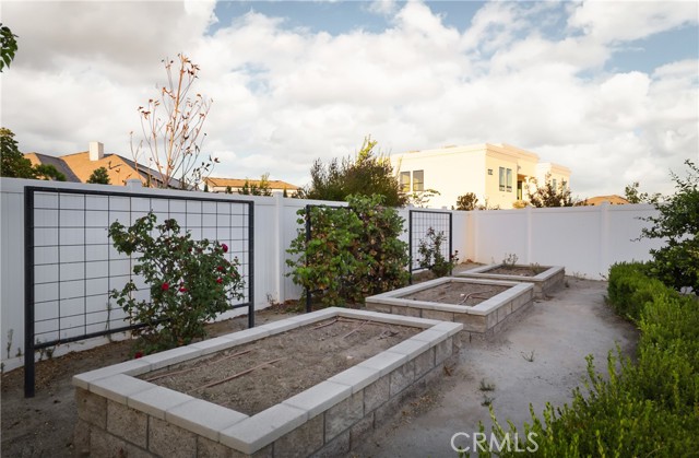 Detail Gallery Image 32 of 40 For 2228 Swanfield, Bakersfield,  CA 93311 - 2 Beds | 2 Baths