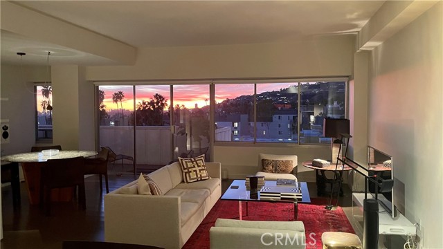 Detail Gallery Image 3 of 17 For 7135 Hollywood Blvd #805,  Hollywood,  CA 90046 - 1 Beds | 2 Baths