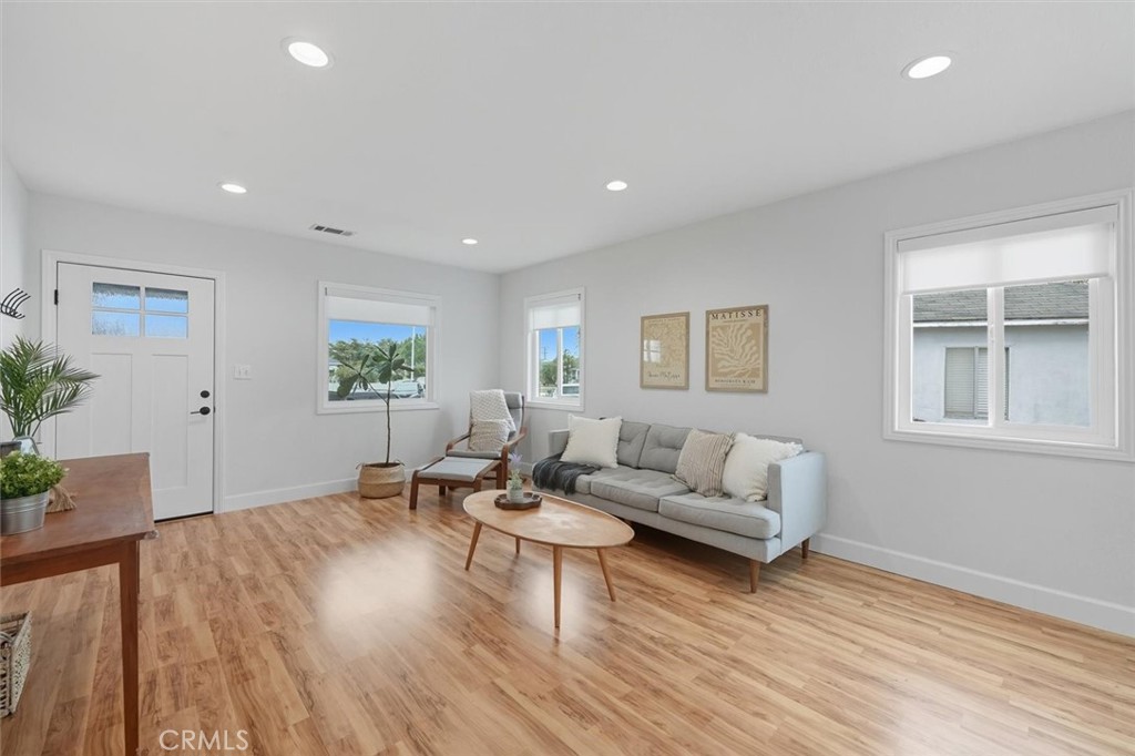 MLS #SB25215094 image #9