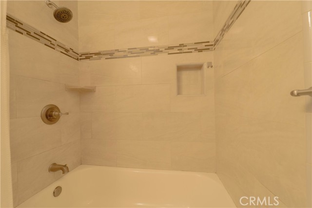 Detail Gallery Image 17 of 31 For 5593 Pioneer Bld #18,  Whittier,  CA 90601 - 2 Beds | 1/1 Baths