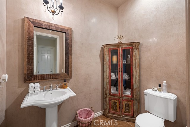 33260 Susan Grace Court, Temecula CA: https://media.crmls.org/medias/93d11e13-74c3-423d-84bb-40f47c64aa0c.jpg