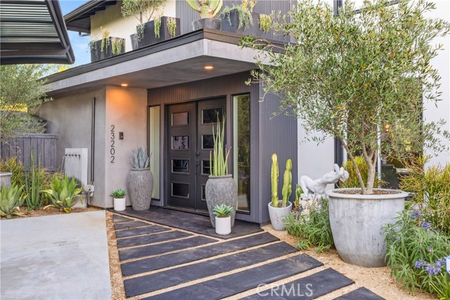 Detail Gallery Image 57 of 69 For 23202 Aetna St, Woodland Hills,  CA 91367 - 5 Beds | 4 Baths