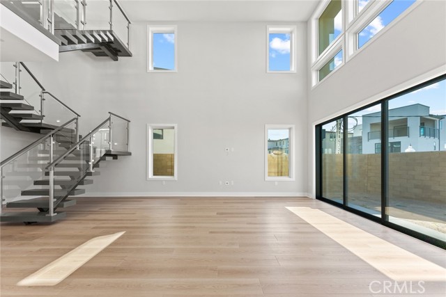 Detail Gallery Image 8 of 56 For 209 Stage, Irvine,  CA 92618 - 5 Beds | 5 Baths