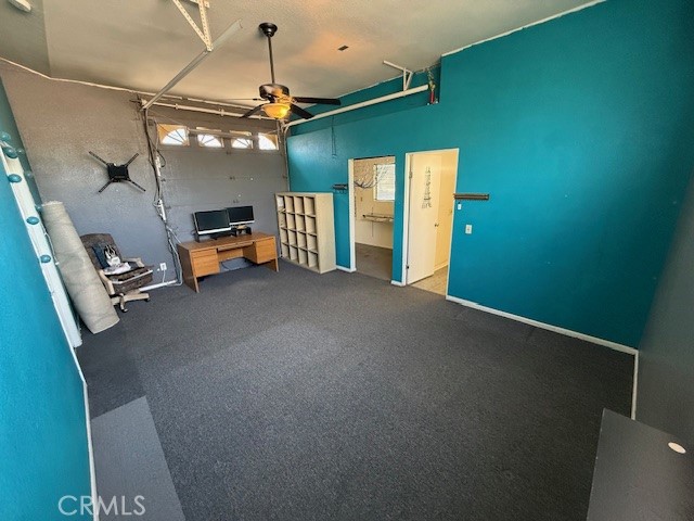 19534 Kiningham Drive, Bloomington CA: https://media.crmls.org/medias/93d2ad1c-c50b-4541-a13d-1178c861a7d2.jpg