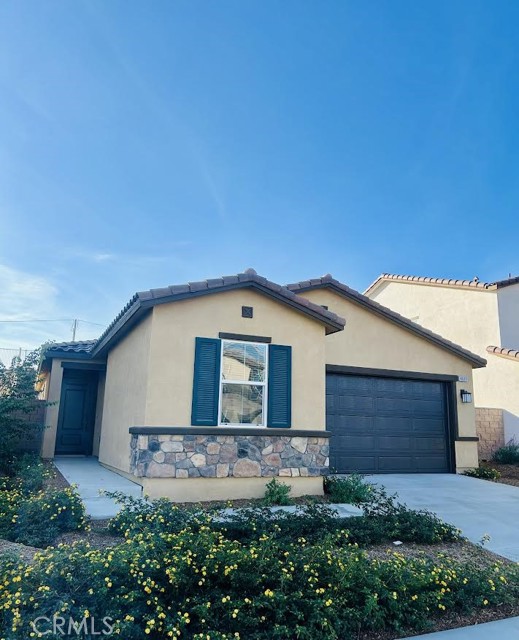 Detail Gallery Image 1 of 8 For 4688 Florence Dr, Lake Elsinore,  CA 92530 - 4 Beds | 2 Baths