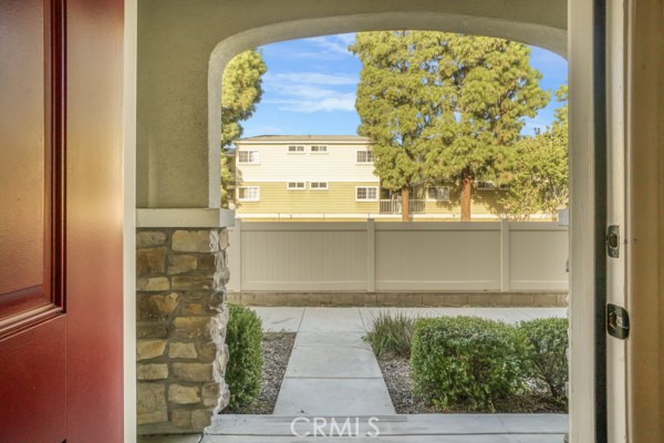 Detail Gallery Image 9 of 36 For 9126 Foster Ln, Chatsworth,  CA 91311 - 3 Beds | 2/1 Baths