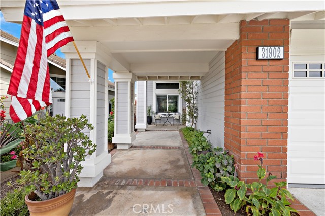 Detail Gallery Image 6 of 51 For 31902 Stoney Creek Rd, Rancho Santa Margarita,  CA 92679 - 5 Beds | 3 Baths