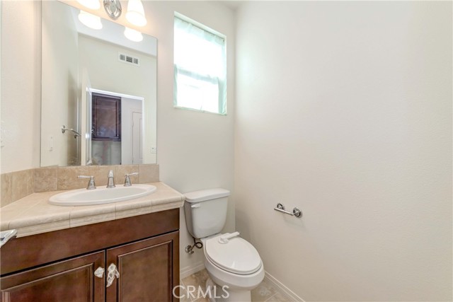 Detail Gallery Image 9 of 67 For 11504 Campus Park Dr, Bakersfield,  CA 93311 - 3 Beds | 3/1 Baths