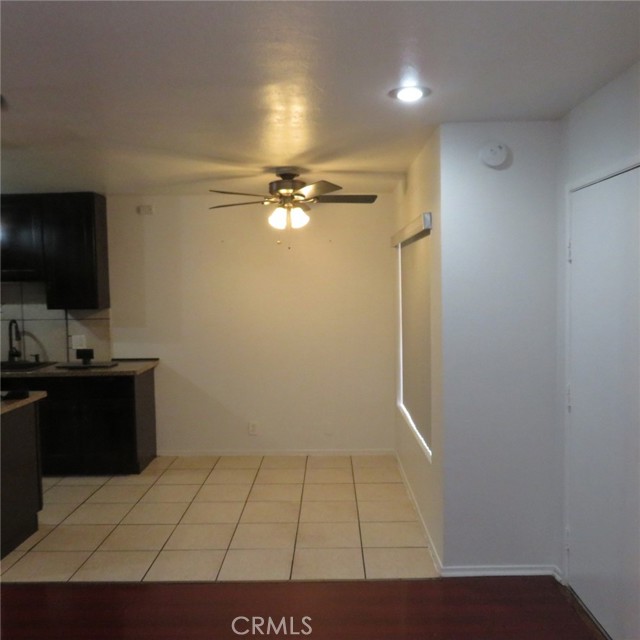545 Chestnut Avenue, Long Beach CA: https://media.crmls.org/medias/93d4d013-9bdc-49af-8bd0-b27b0794743b.jpg