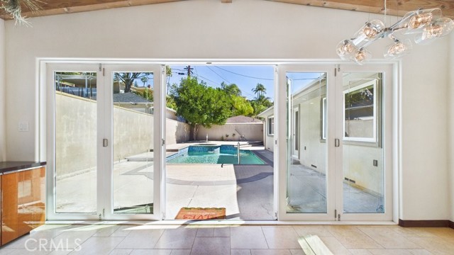 Detail Gallery Image 27 of 62 For 165 Cumberland Rd, Glendale,  CA 91202 - 3 Beds | 2/1 Baths