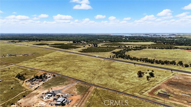 5112 Power House Hill Road, Oroville CA: https://media.crmls.org/medias/93d520f2-fdf5-47bb-ad05-3d4550865e9f.jpg