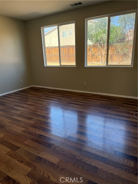 Detail Gallery Image 11 of 19 For 11946 Russell Ct, Victorville,  CA 92392 - 3 Beds | 2 Baths