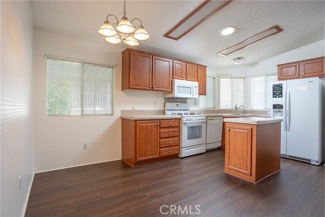 Detail Gallery Image 9 of 41 For 32600 32600 Old Highway 74 Space  144, Hemet,  CA 92545 - 2 Beds | 2 Baths