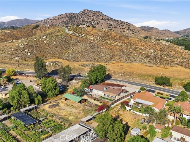 Detail Gallery Image 10 of 75 For 1826 Hillside, Norco,  CA 92860 - 4 Beds | 2 Baths