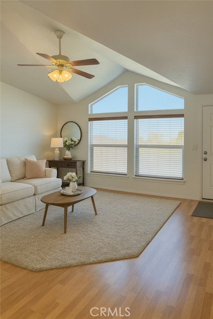 Detail Gallery Image 7 of 22 For 13130 Evergreen, Pinon Hills,  CA 92372 - 3 Beds | 2 Baths