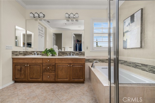 Image 37 of 62 For 20008 Villa Palazzo