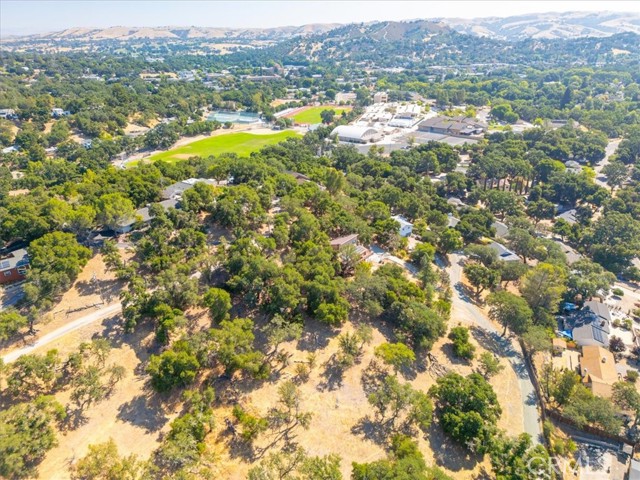 8315 Linda Vista Avenue, Atascadero CA: https://media.crmls.org/medias/93d98054-a412-46fb-a27e-0e2d915e372e.jpg