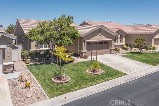19478 Big Horn Street, Apple Valley CA: https://media.crmls.org/medias/93d98c93-17c1-45aa-8674-e2220e15e58f.jpg