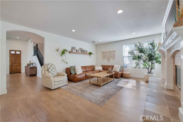 231 Knoll Ridge Road, Simi Valley CA: https://media.crmls.org/medias/93d9dfc8-54dd-485a-919e-b058a1f7e420.jpg