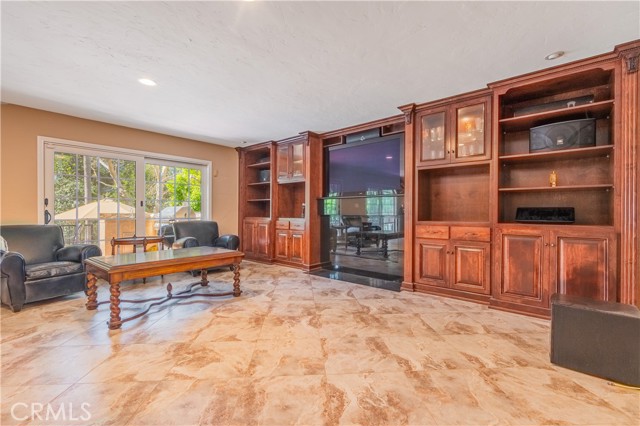 Detail Gallery Image 26 of 58 For 2899 N Monte Verde Dr, Covina,  CA 91724 - 5 Beds | 5 Baths