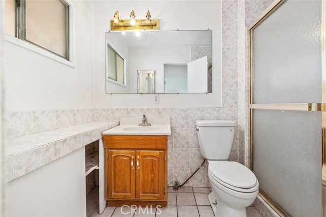 Detail Gallery Image 18 of 28 For 20159 Londelius St, Winnetka,  CA 91306 - 4 Beds | 2 Baths