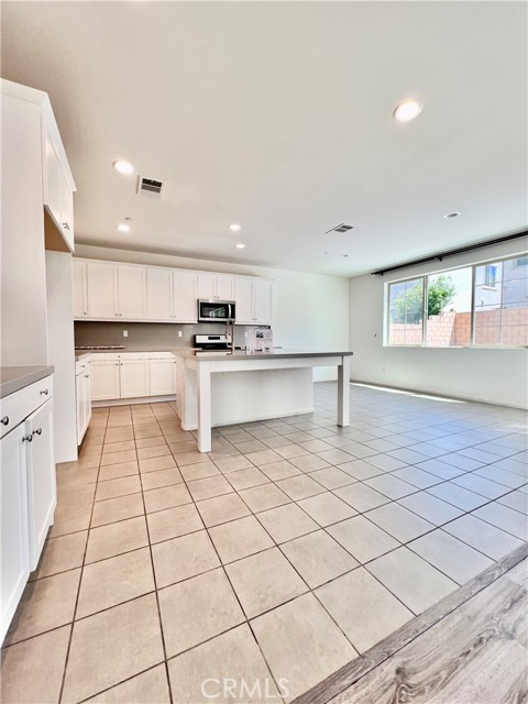 Detail Gallery Image 2 of 21 For 4561 S Anniston Ave, Ontario,  CA 91761 - 4 Beds | 3 Baths