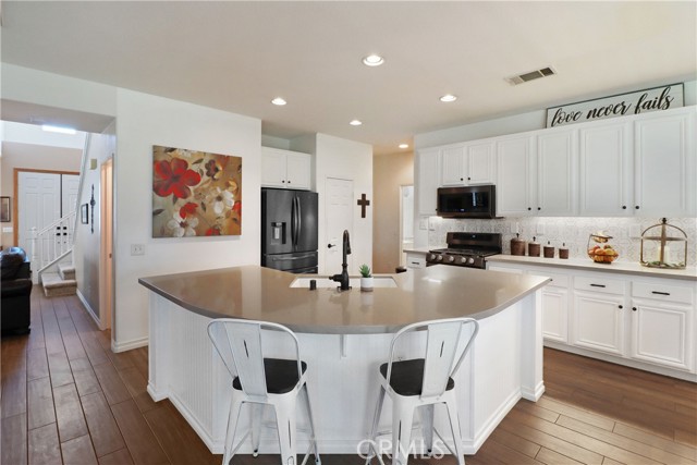 Detail Gallery Image 13 of 42 For 8449 Monique Ct, Riverside,  CA 92508 - 4 Beds | 3 Baths