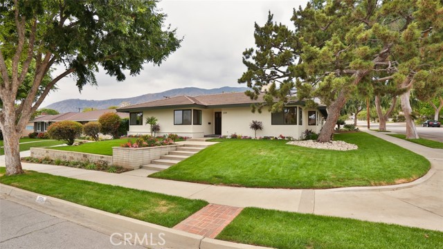 559 E Leadora Ave, Glendora, CA 91741