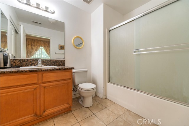 Detail Gallery Image 8 of 22 For 13637 Foster Ave #5,  Baldwin Park,  CA 91706 - 3 Beds | 3/1 Baths