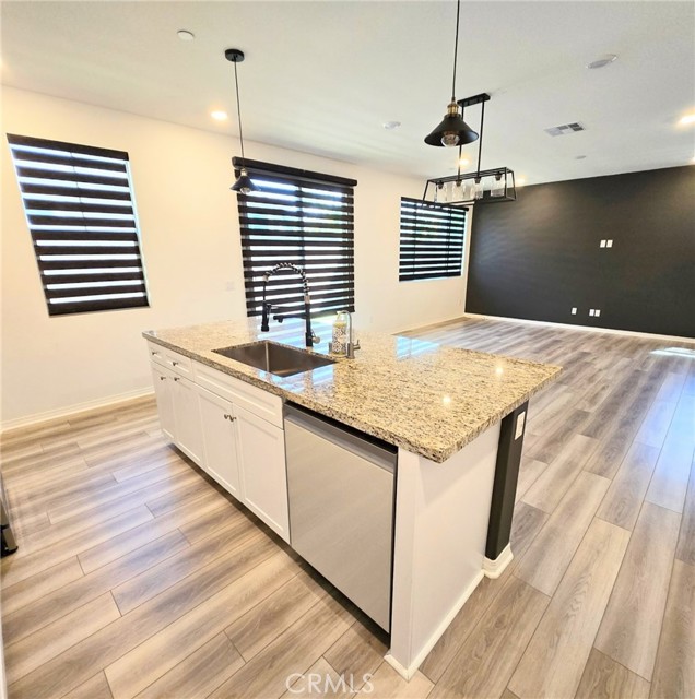 Detail Gallery Image 14 of 45 For 16720 Wyndham Ln, Fontana,  CA 92336 - 3 Beds | 2/1 Baths