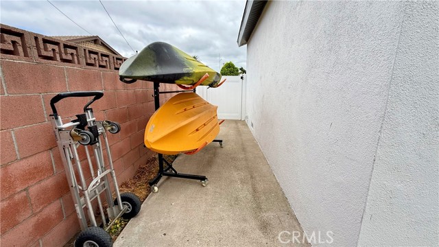 6472 Brown Circle, Huntington Beach CA: https://media.crmls.org/medias/93dd23eb-aa66-4d3d-bf85-a24e877774ef.jpg