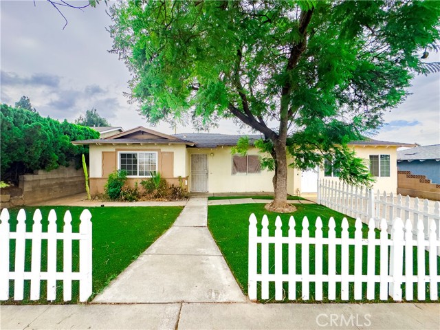 Detail Gallery Image 3 of 33 For 1420 Avenida Del Vista, Corona,  CA 92882 - 4 Beds | 3 Baths