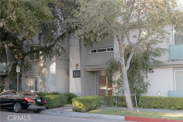 160 S Hudson Avenue, Pasadena CA: https://media.crmls.org/medias/93e019ae-326c-4224-a651-783b50527865.jpg