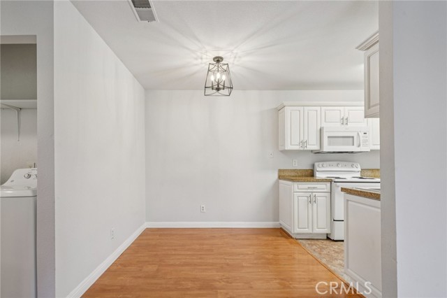 Detail Gallery Image 17 of 48 For 1265 Kendall #221,  San Bernardino,  CA 92407 - 2 Beds | 1 Baths