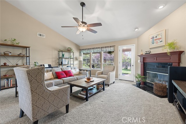 Detail Gallery Image 5 of 33 For 2273 Bloomington, Chico,  CA 95928 - 3 Beds | 2 Baths