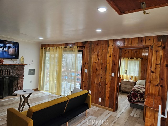 Detail Gallery Image 17 of 26 For 32868 Deer Ln, Running Springs,  CA 92382 - 2 Beds | 2 Baths
