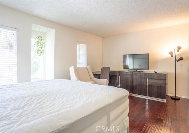 Detail Gallery Image 7 of 17 For 16520 Poppyglen Lane, Cerritos,  CA 90703 - 2 Beds | 2 Baths