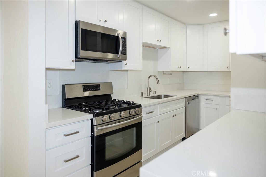 MLS #IV25233144 image #11