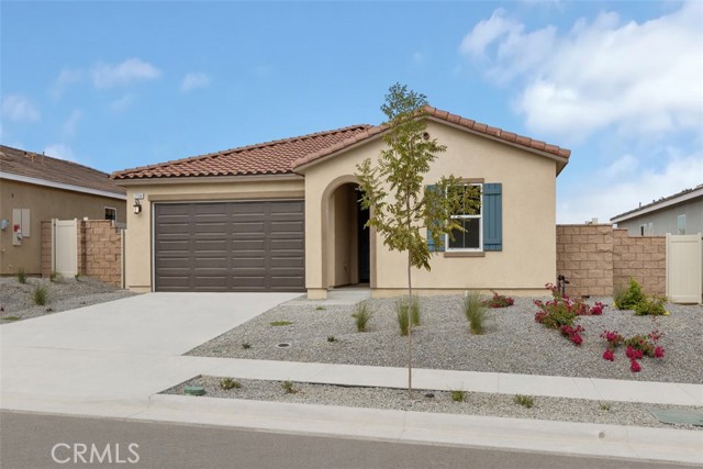 27354 Dunite Drive, Perris CA: https://media.crmls.org/medias/93e2bc24-7448-4b35-a448-640086587172.jpg