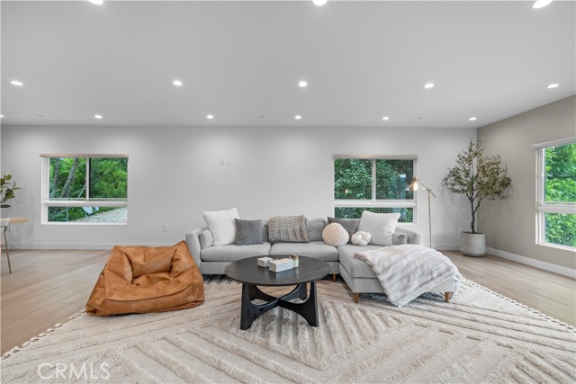 14157 Tiara Street, Sherman Oaks CA: https://media.crmls.org/medias/93e32f7e-8c1e-478b-bb4a-11214f144e22.jpg