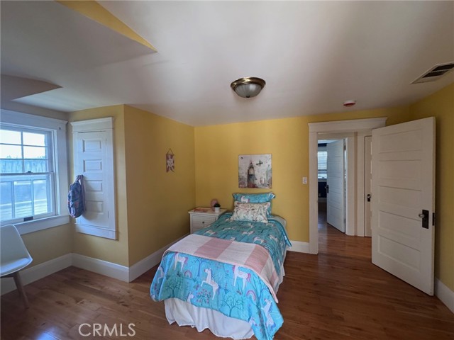 4115 S Carolina Street, San Pedro CA: https://media.crmls.org/medias/93e49537-56a9-45f2-9289-19db5f1e4bfd.jpg